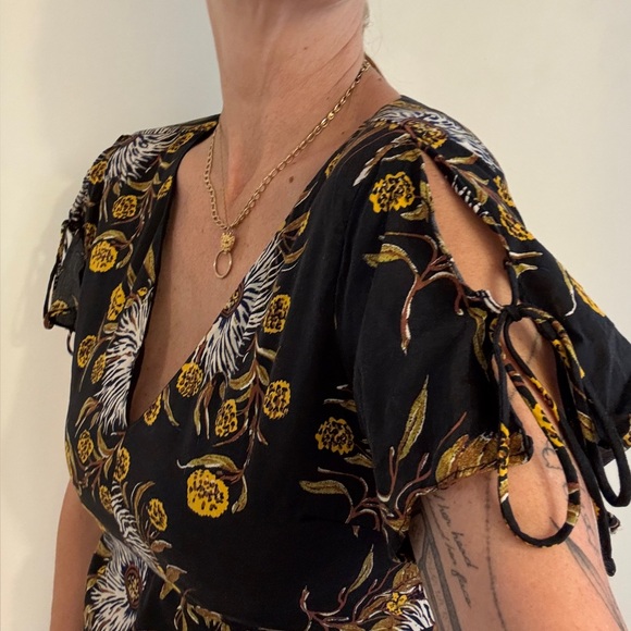 Madewell Floral Dress Size 6 Open Back Smocked Waist - Picture 4 of 11